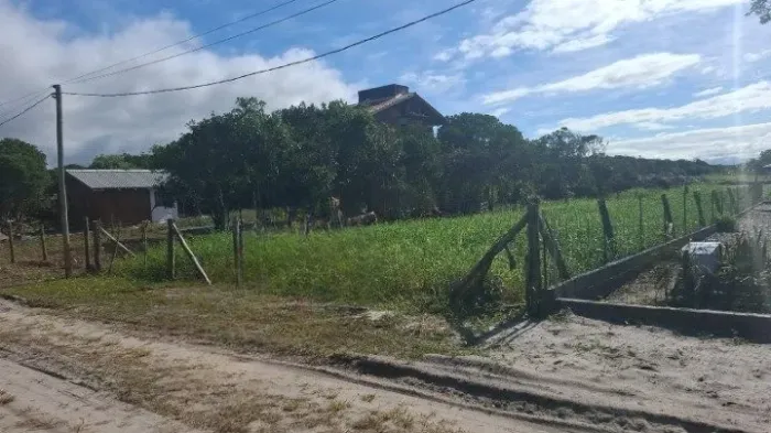 Terreno à venda - Praia do Ervino / São Francisco do Sul - SC