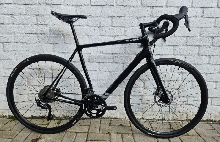 Bicicleta Cannondale Synapse Carbon 105 11v.