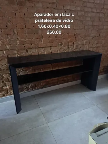 Aparador em laca preta
