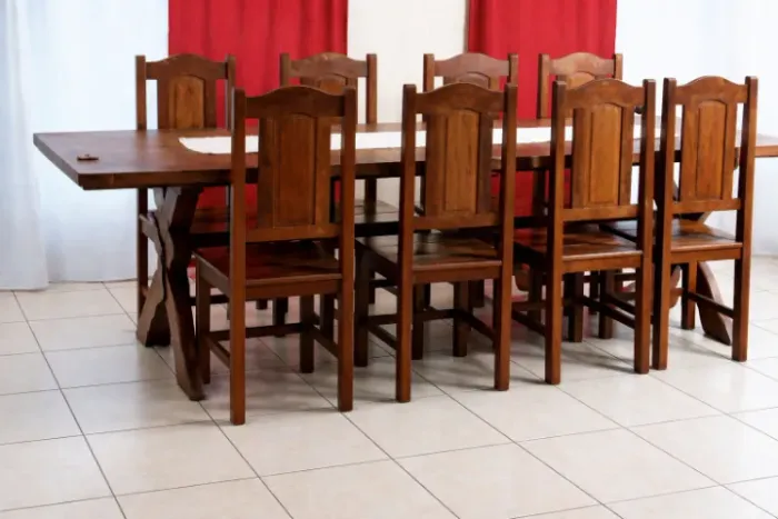 Mesa Rústica Madeira Maciça Angelim/2,80x0,90m+8 Cadeiras - a retirar Tucuruvi