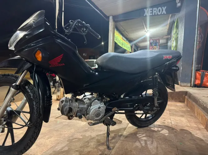 Pop 110 com baixa quilometragem