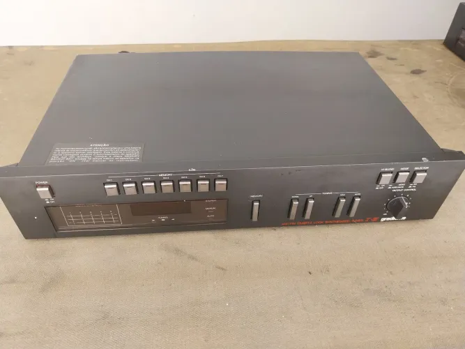 Vendo sintonizador AM/FM Gradiente midelo T 2 funcionado conservado.