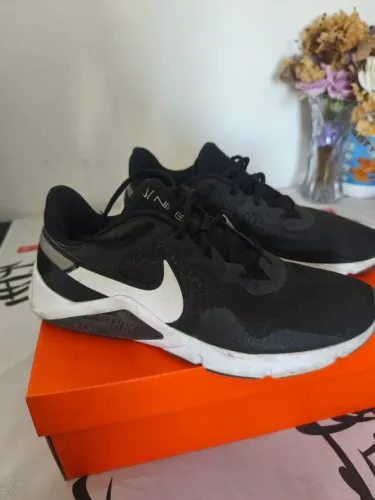 Tênis Nike Legend Essential 2 Masculino 43 Usado