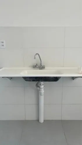 Vendo Pia de cozinha + Tanque de lavanderia (kit ou avulso) - seminovos