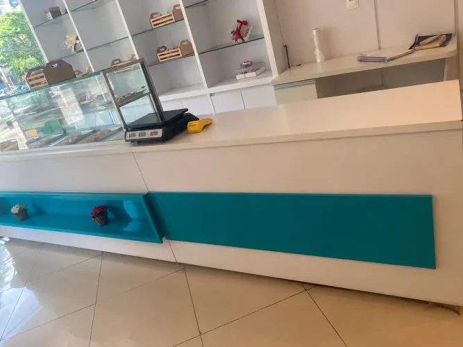 BALCÃO COMERCIAL À VENDA