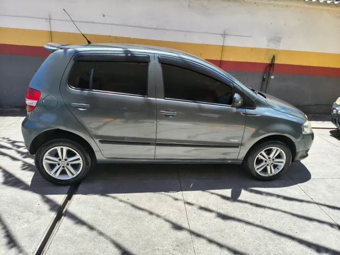 Volkswagen Fox Plus 1.0mi/ 1.0mi Total Flex 8V 4P 2010