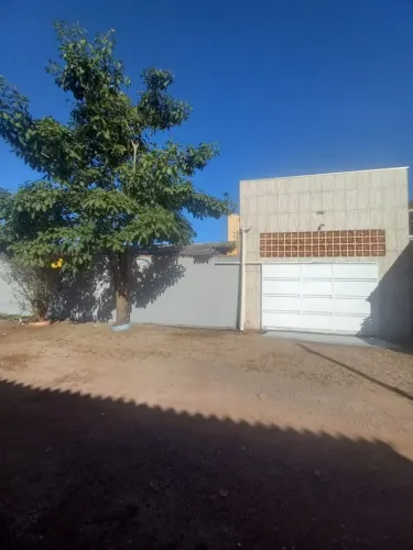 Aluga-se casa no Parque Cuiabá (ideal para solteiros ou casal)