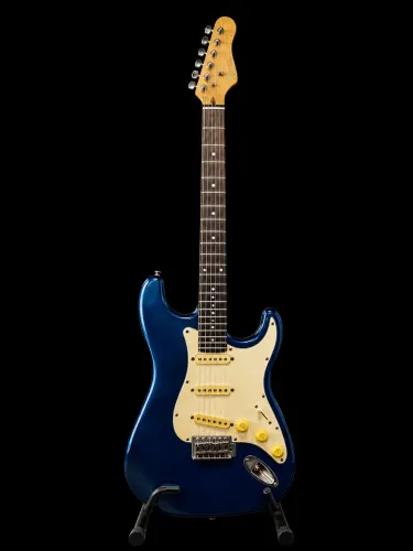 Guitarra StratoCaster Giannini Standard