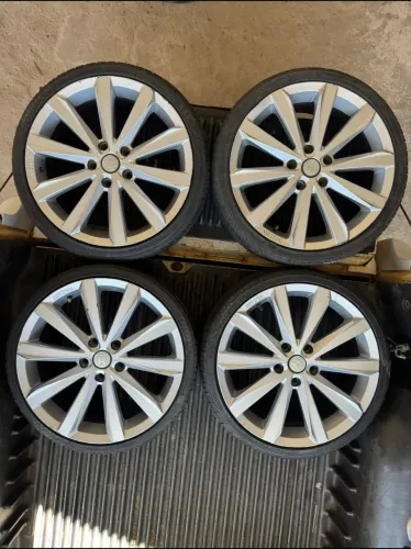 Roda 18 mist Volcano 5 furos pneu perfil 35