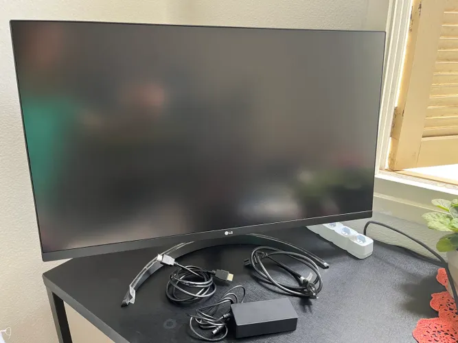 Monitor LG 32? 4K UHD