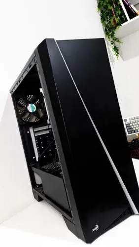 Gabinete com led frontal