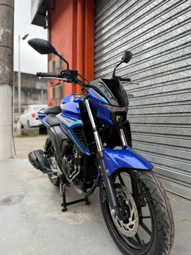 FAZER 250 ANO 2025 azul KM 7.000