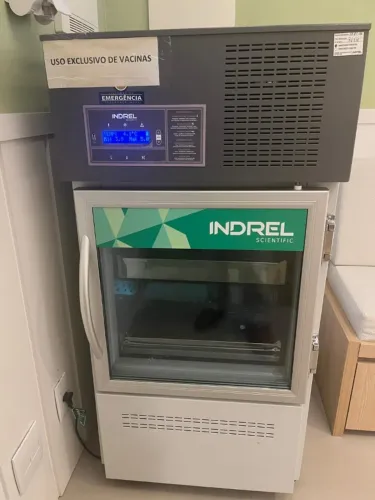 Geladeira de vacinas INDREL SCIENTIFIC