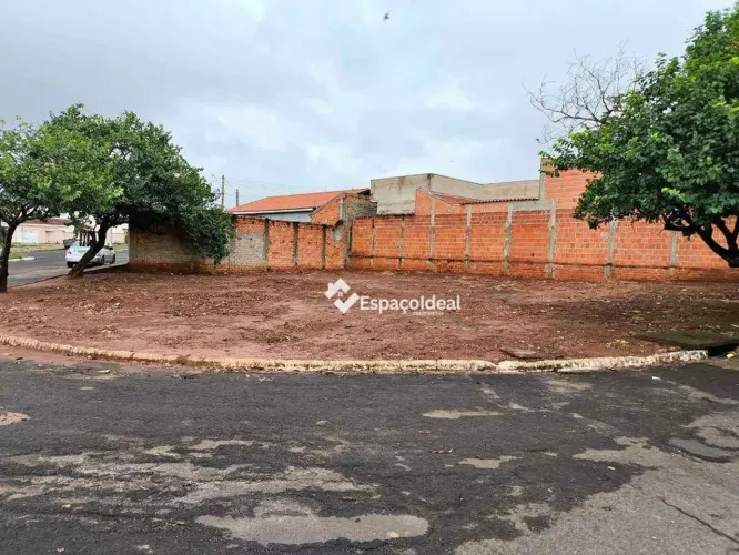 Terreno à venda, 319 m² por R$ 165.000 - Jardim Planalto - Macatuba/São Paulo