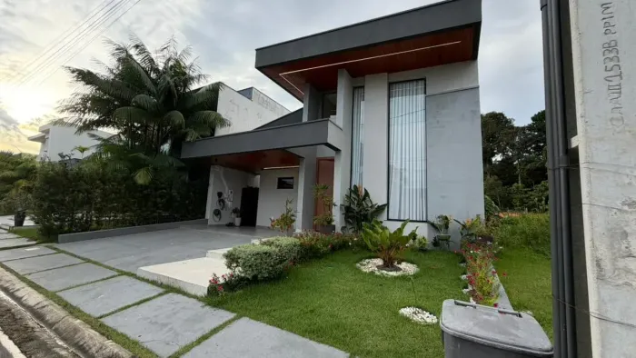 CONDOMÍNIO MORADA DOS PÁSSAROS | CASA DE ALTO PADRÃO COM PISCINA