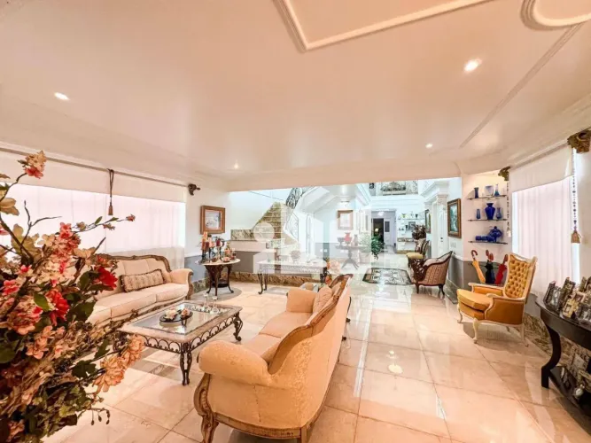 Lindíssima Casa Vitoriana com 7 dormitórios à venda, 580 m² por R$ 5.952.000 - Interlagos 
