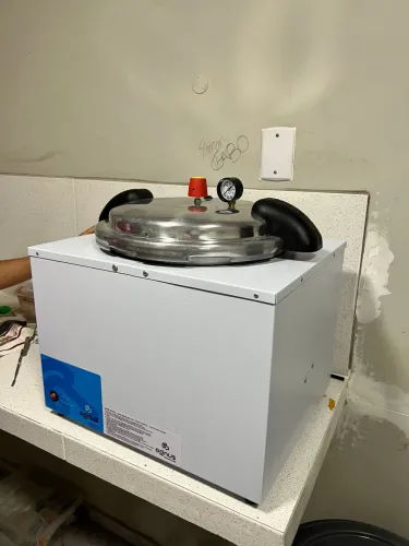 VENDE SE AUTOCLAVE AGNUS