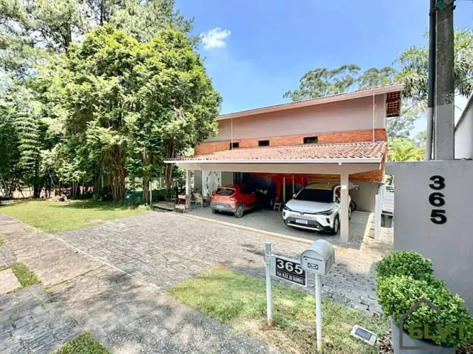 Casa em Condomínio São Paulo II | 4 Quartos (1 Suíte), Piscina e Espaço Gourmet