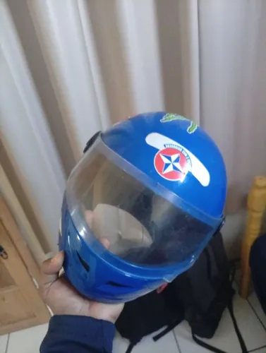 Capacete infantil masculino