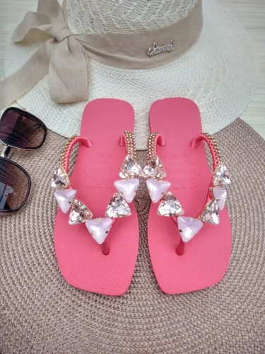 Chinelo Customizado Premium - Coral com Pedrarias Triangulares - Michelix
