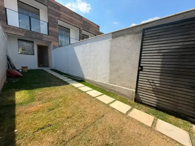 Casa com 2 Quartos, 2 suítes, à venda, 115m² - Copacabana