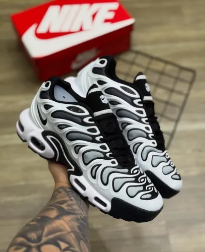 Nike Air Max Plus Drift