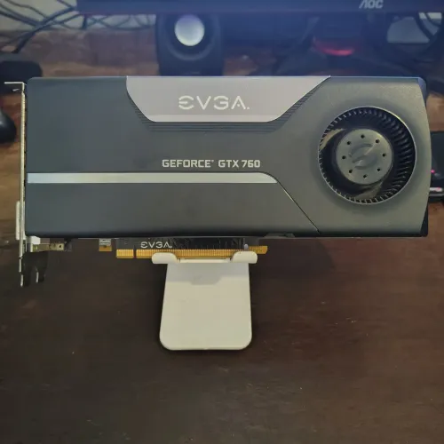 GTX 760 Founders Edition (com defeito)