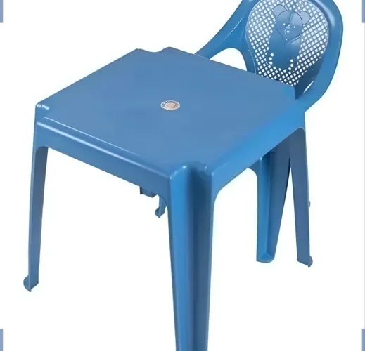 Conjunto mesa e cadeira