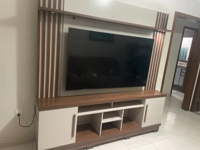 Painel para TV - Excelente estado por R$ 500