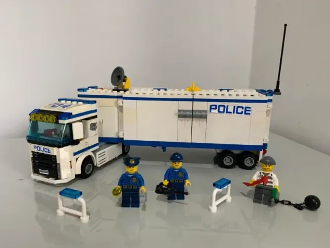 LEGO City 60044 - Mobile Police Unit