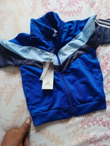 Conjunto Adidas infantil original nunca usado masculino
