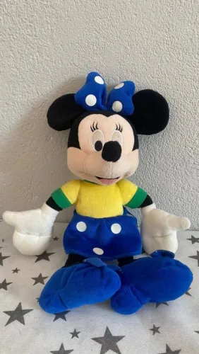 Pelúcia Minnie edição seleção brasileira