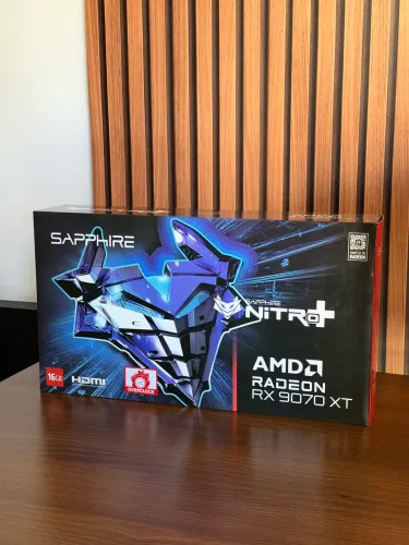 Placa de vídeo Sapphire Radeon RX 9070 XT Nitro+ OC 16GB