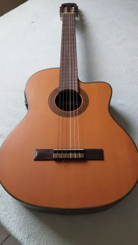 VIOLÃO SEMINOVO