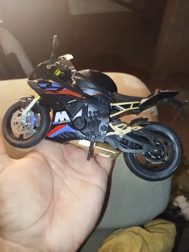 Moto miniatura BMW s1000 rr classe 1/10