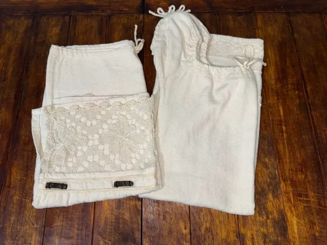 Lote vestido e saia bordados típico do Ceará