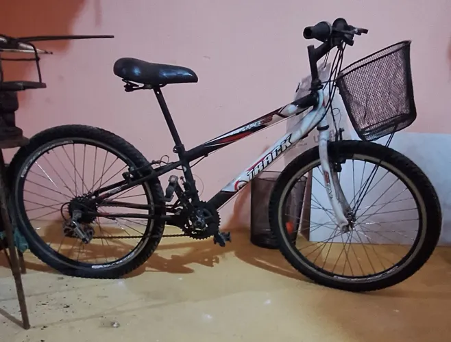 Vendo 2 Bicicletas usadas em boas condições de uso