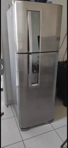 Vende-se geladeira Electrolux e fogão atlas super novos