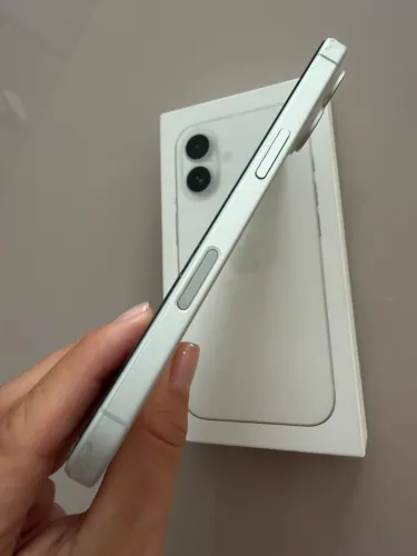 Vendo iphone 16 128 GB na garantia 