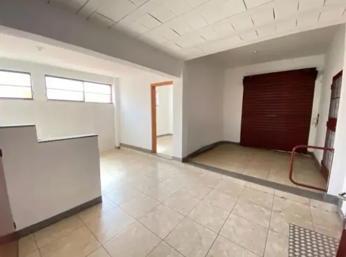 Loja Comercial + 4 Imóveis Residenciais de Renda na Rua Pitangui, BH