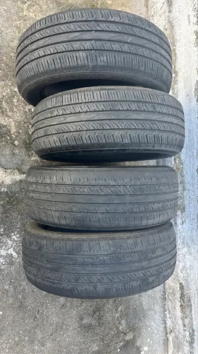 Pneus semi novos