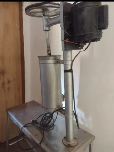 Maquina de bater juçara