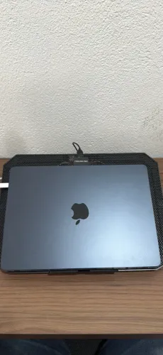 Apple MacBook Air M3 