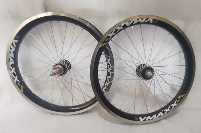 VENDE SE PAR DE RODAS VMAXX ARO 20