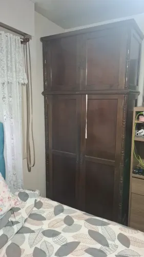 Roupeiro / Armário Antigo
