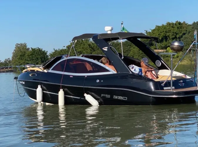 Tenha lancha por 49 mil, chame pra mais informações 