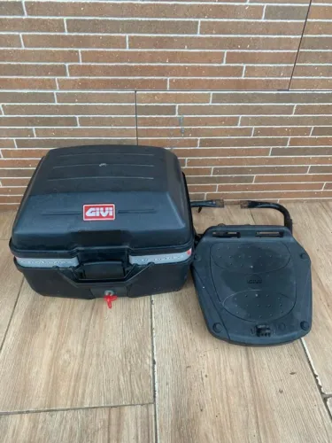 Kit Baú com suporte 125, e capa de chuva com luva de couro 