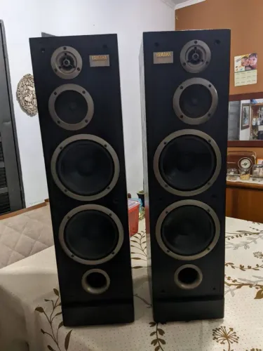 Caixas Yamaha NS70 