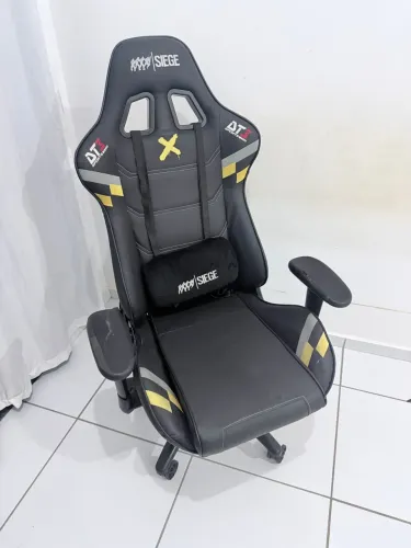 Cadeira gamer edição especial Rainbow six dt3