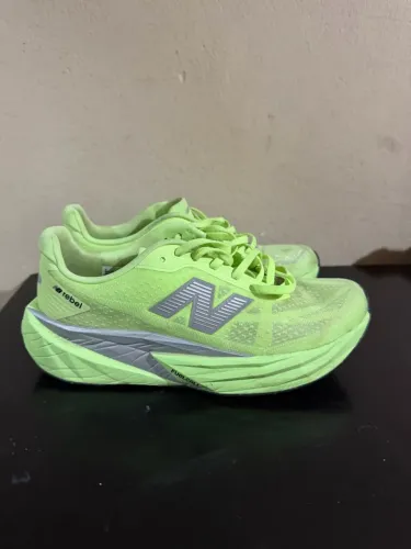 New Balance Rebel v5 - 40